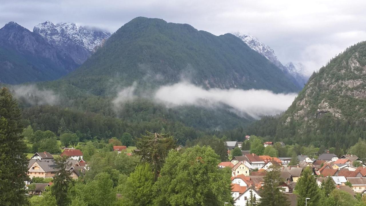 Zajcek Apartma Mojstrana Kültér fotó